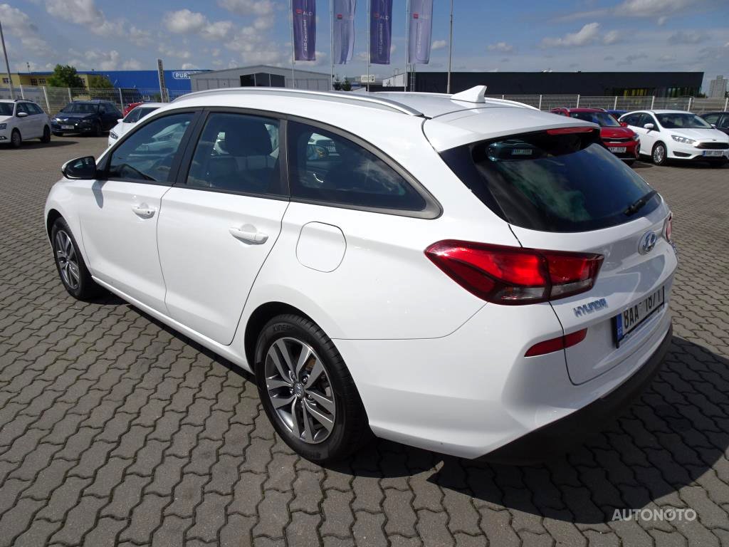 Hyundai i30, 2020 - pohled č. 3