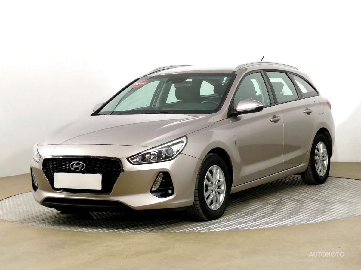 Hyundai i30, 2018 - pohled č. 3