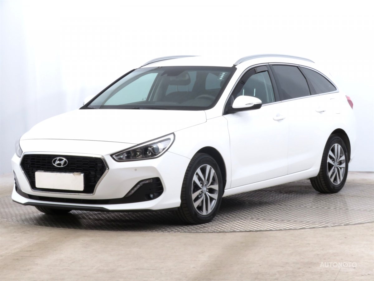 Hyundai i30, 2019 - pohled č. 3