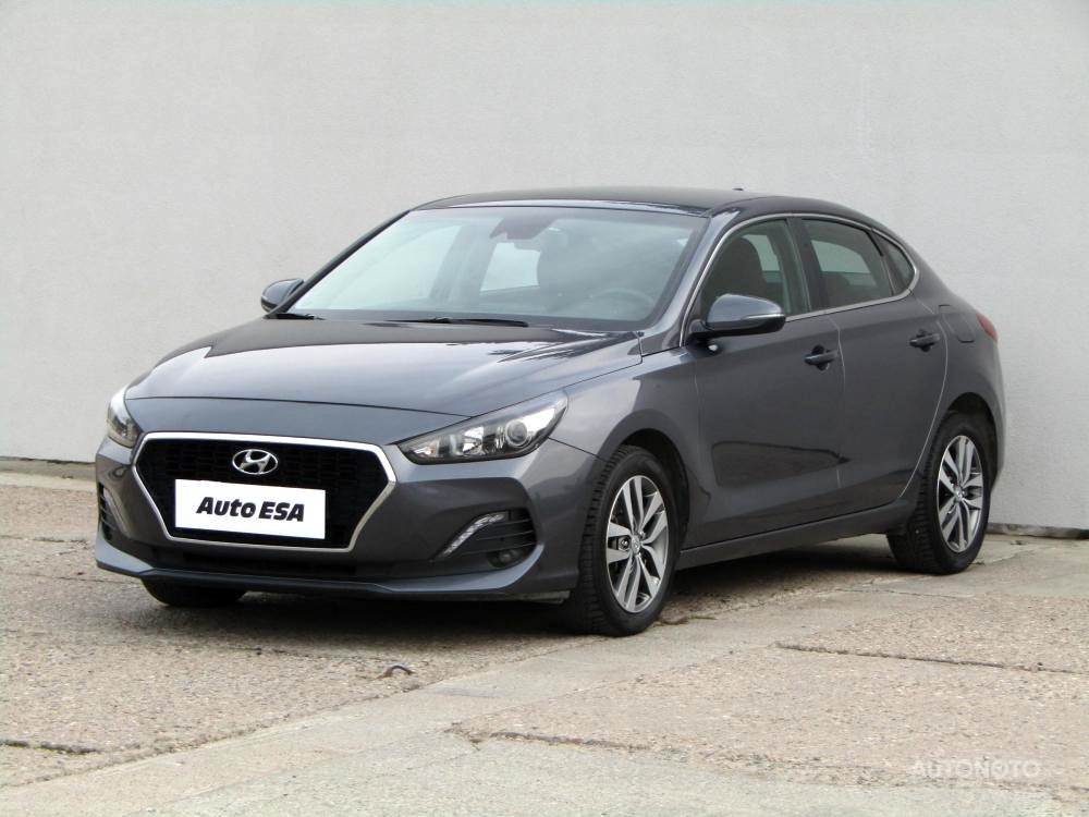 Hyundai i30, 2018 - pohled č. 3