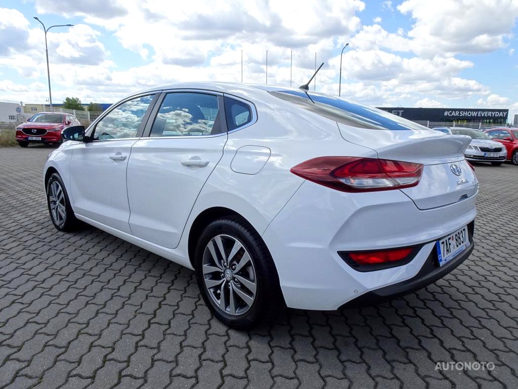 Hyundai i30, 2018 - pohled č. 3