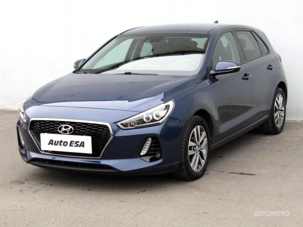 Hyundai i30, 2018 - pohled č. 3
