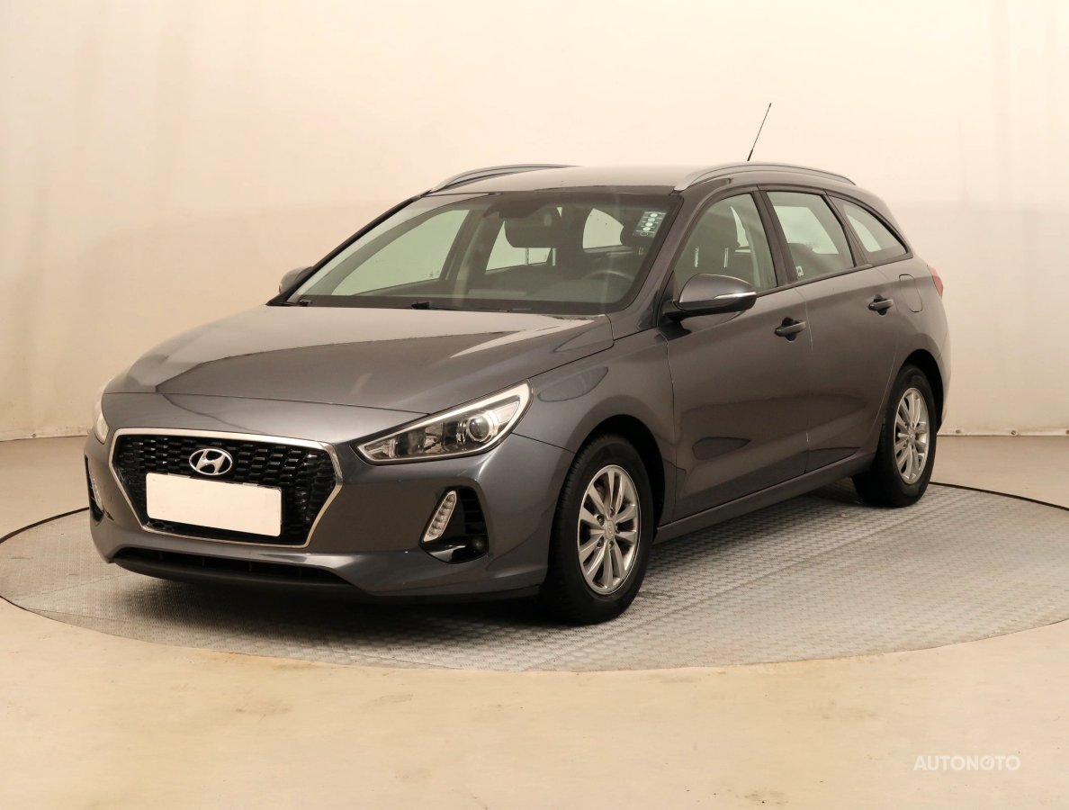 Hyundai i30, 2018 - pohled č. 3
