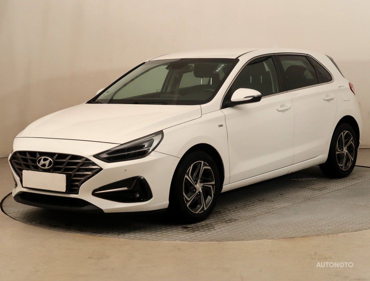 Hyundai i30, 2021 - pohled č. 3