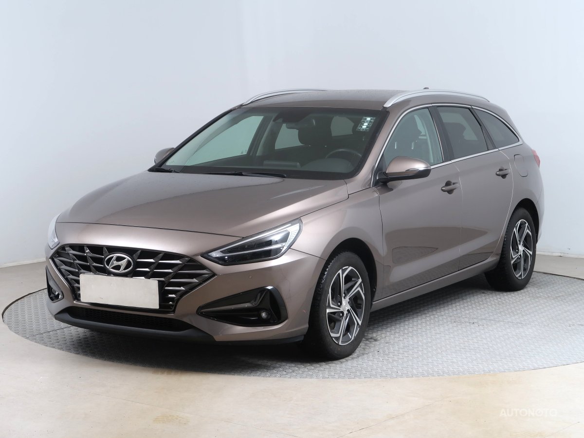 Hyundai i30, 2021 - pohled č. 3