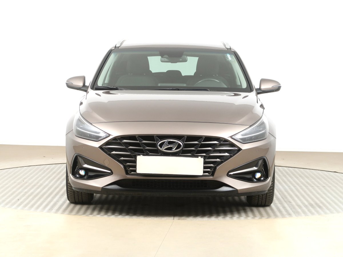 Hyundai i30, 2022 - pohled č. 2