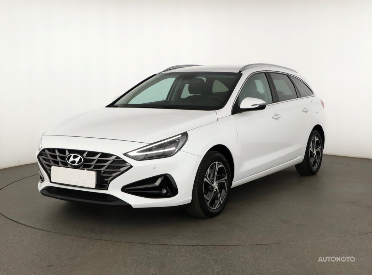 Hyundai i30, 2022 - pohled č. 3