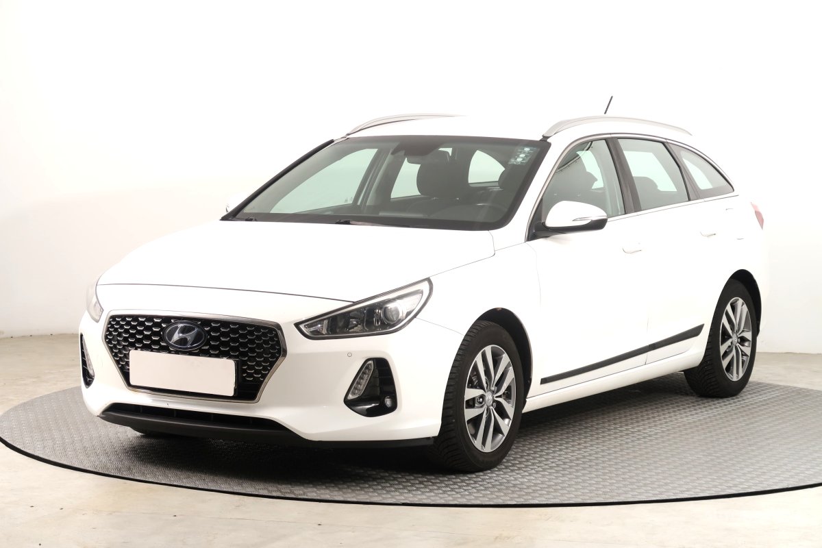 Hyundai i30, 2018 - pohled č. 3