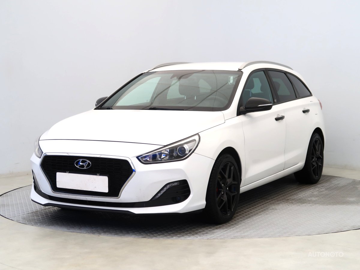 Hyundai i30, 2018 - pohled č. 3