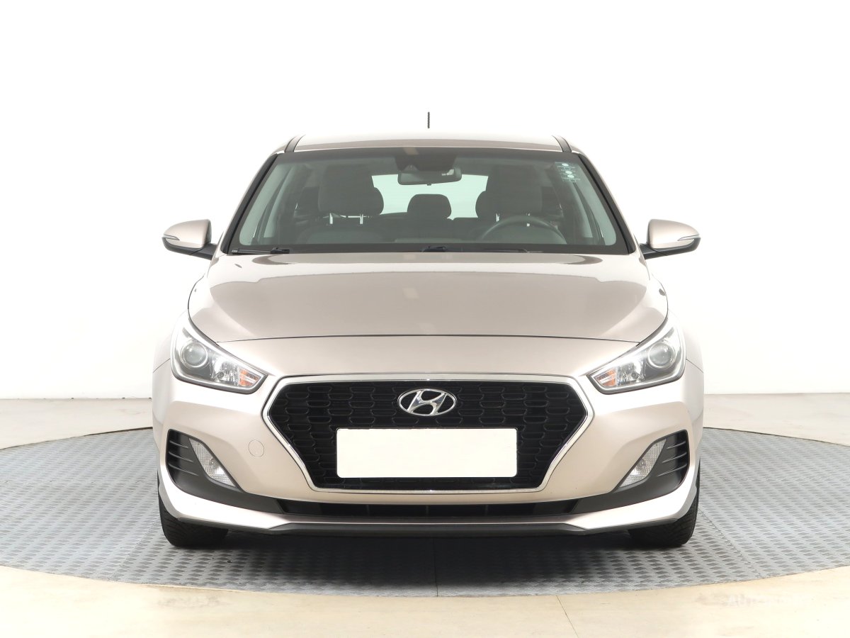 Hyundai i30, 2020 - pohled č. 2