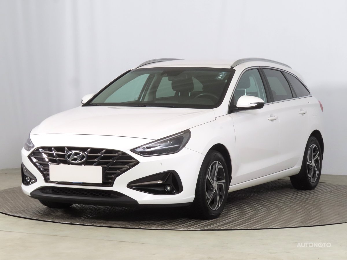 Hyundai i30, 2022 - pohled č. 3