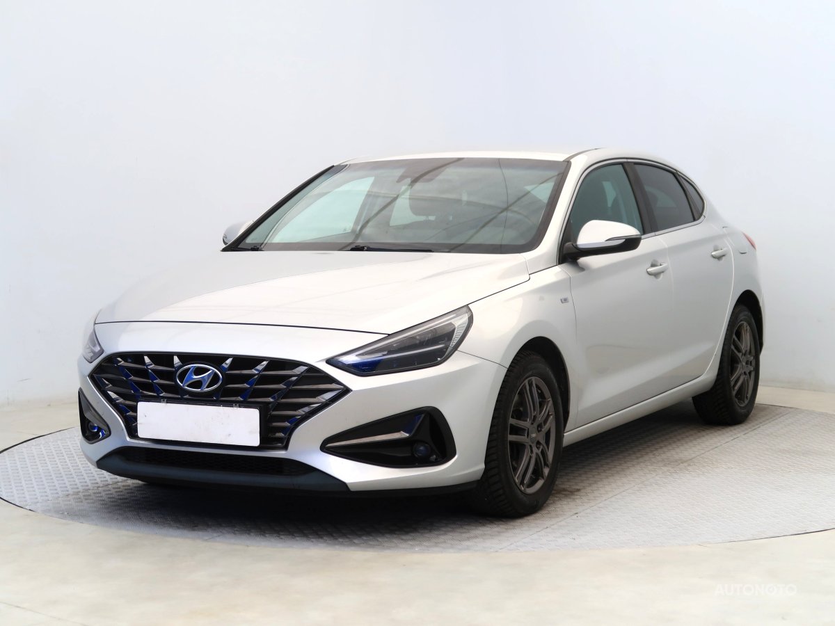 Hyundai i30 Fastback, 2020 - pohled č. 3