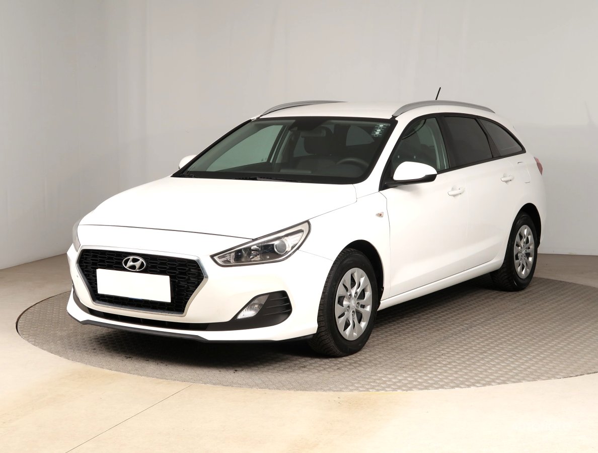 Hyundai i30, 2020 - pohled č. 3