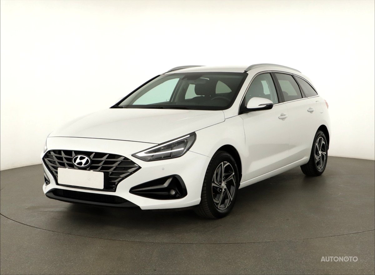 Hyundai i30, 2022 - pohled č. 3