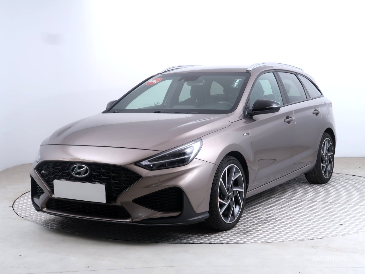 Hyundai i30, 2022 - pohled č. 3
