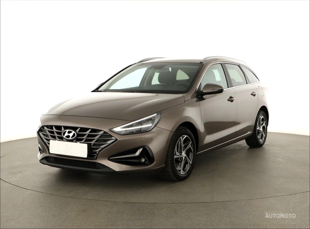 Hyundai i30, 2022 - pohled č. 3