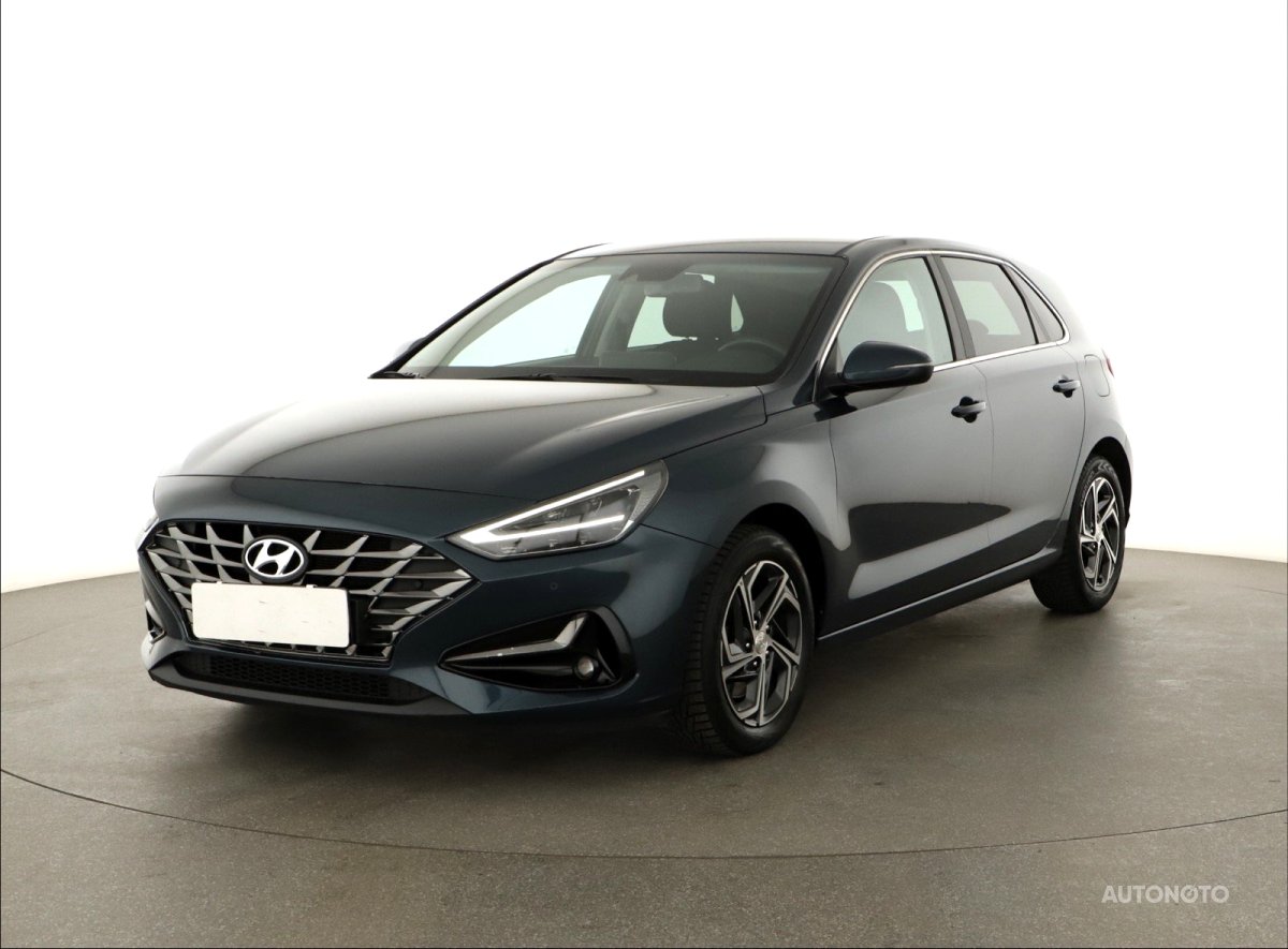 Hyundai i30, 2022 - pohled č. 3