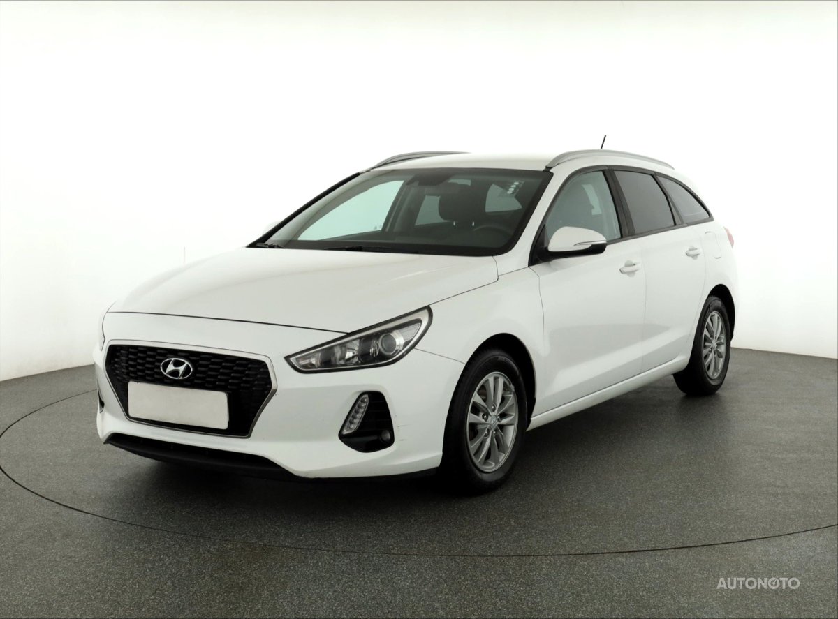 Hyundai i30, 2018 - pohled č. 3