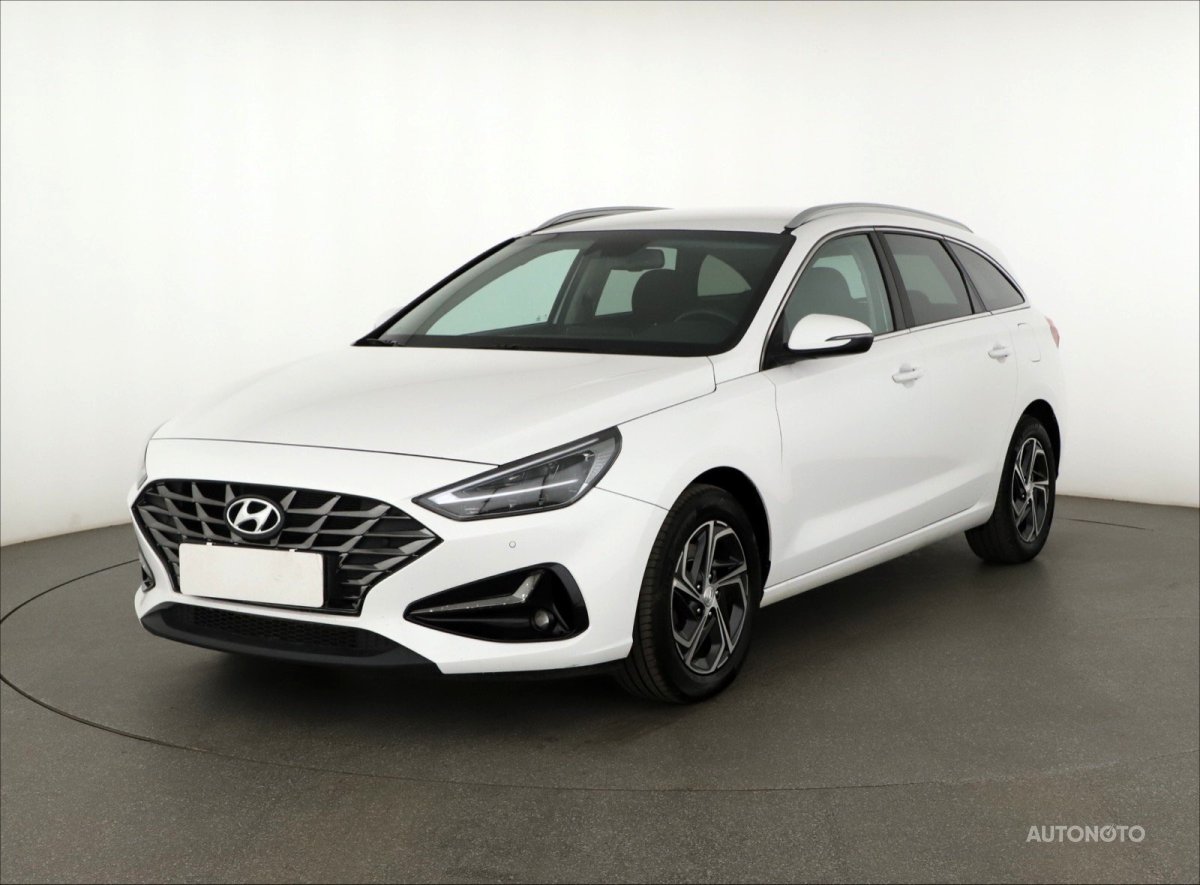 Hyundai i30, 2022 - pohled č. 3