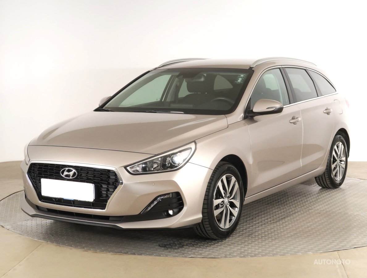 Hyundai i30, 2019 - pohled č. 3