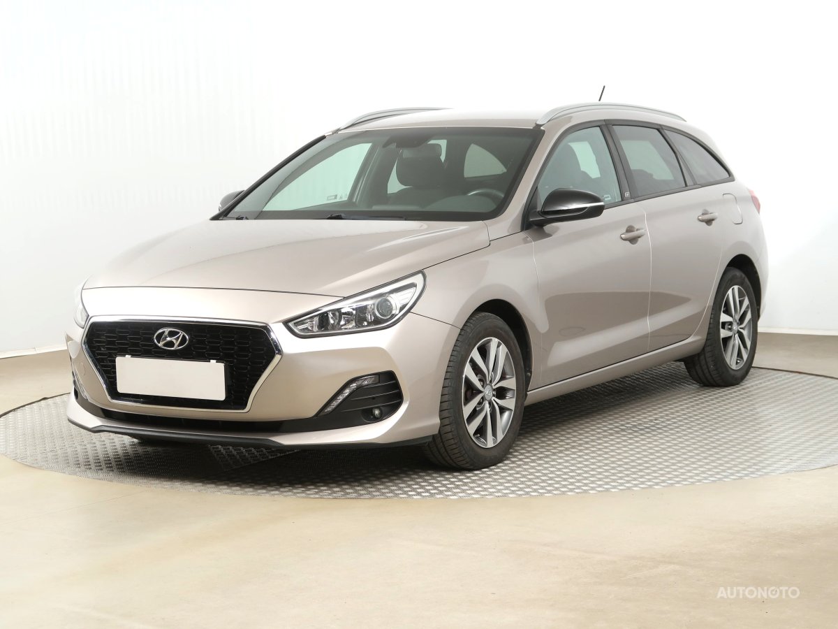 Hyundai i30, 2018 - pohled č. 3