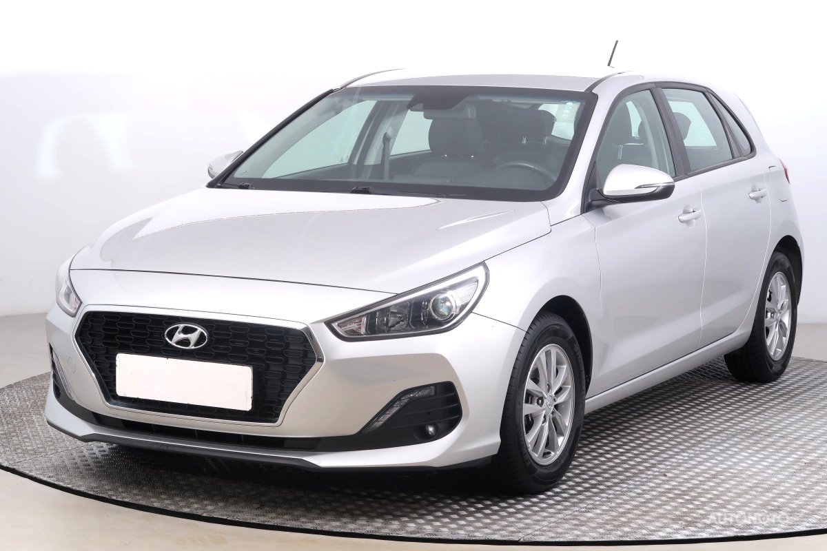 Hyundai i30, 2019 - pohled č. 3
