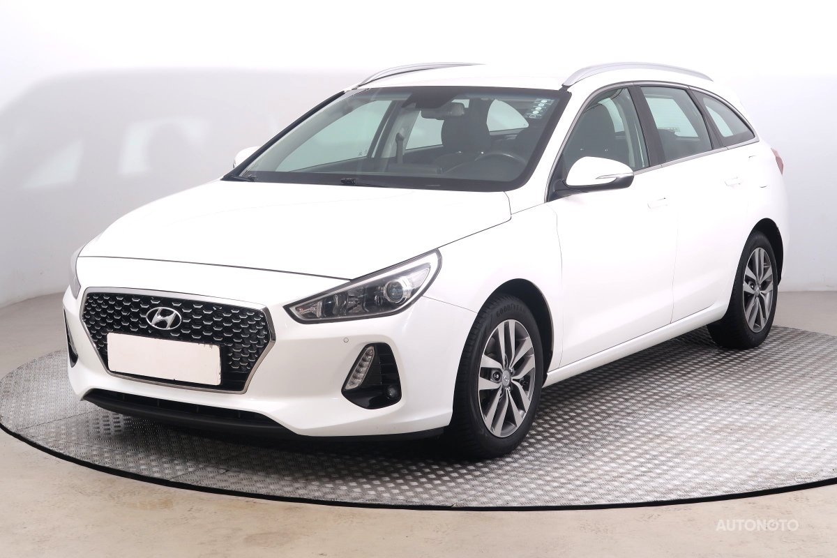 Hyundai i30, 2018 - pohled č. 3