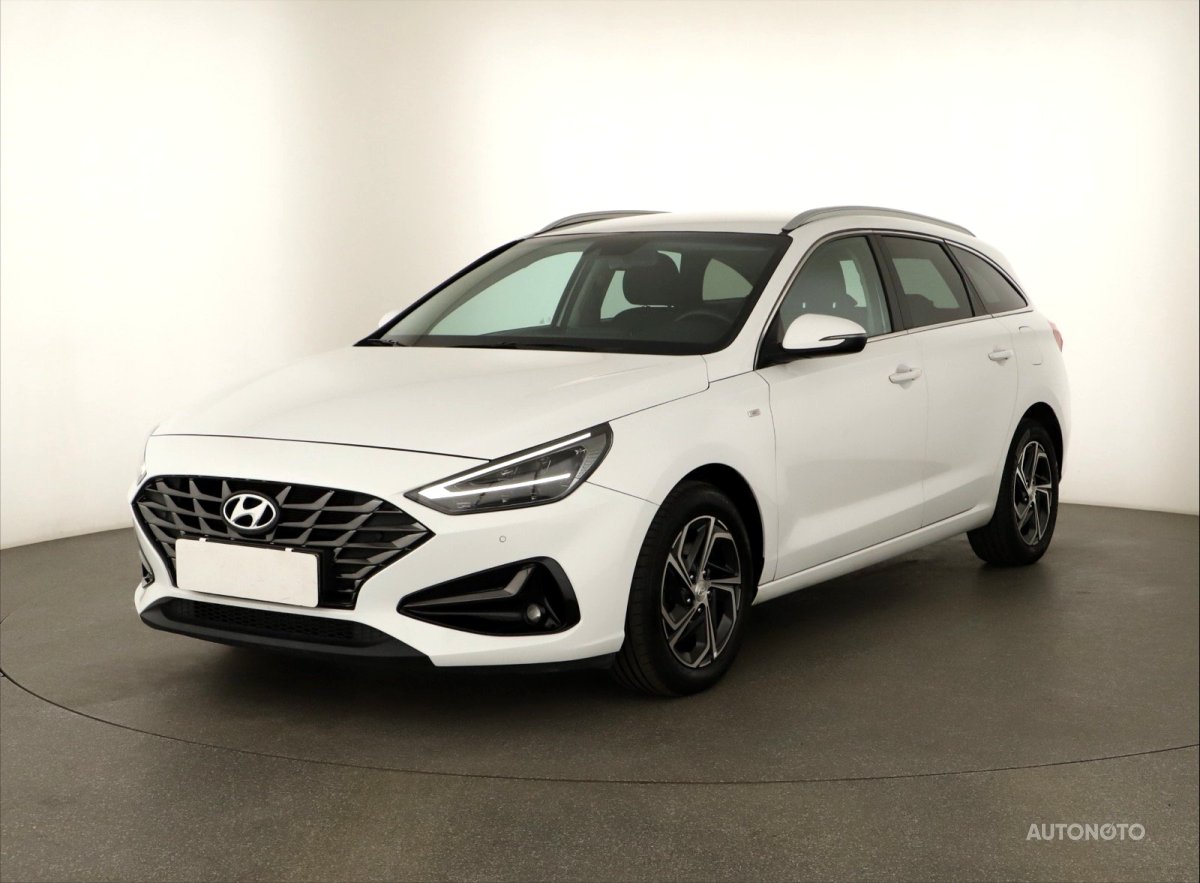 Hyundai i30, 2022 - pohled č. 3
