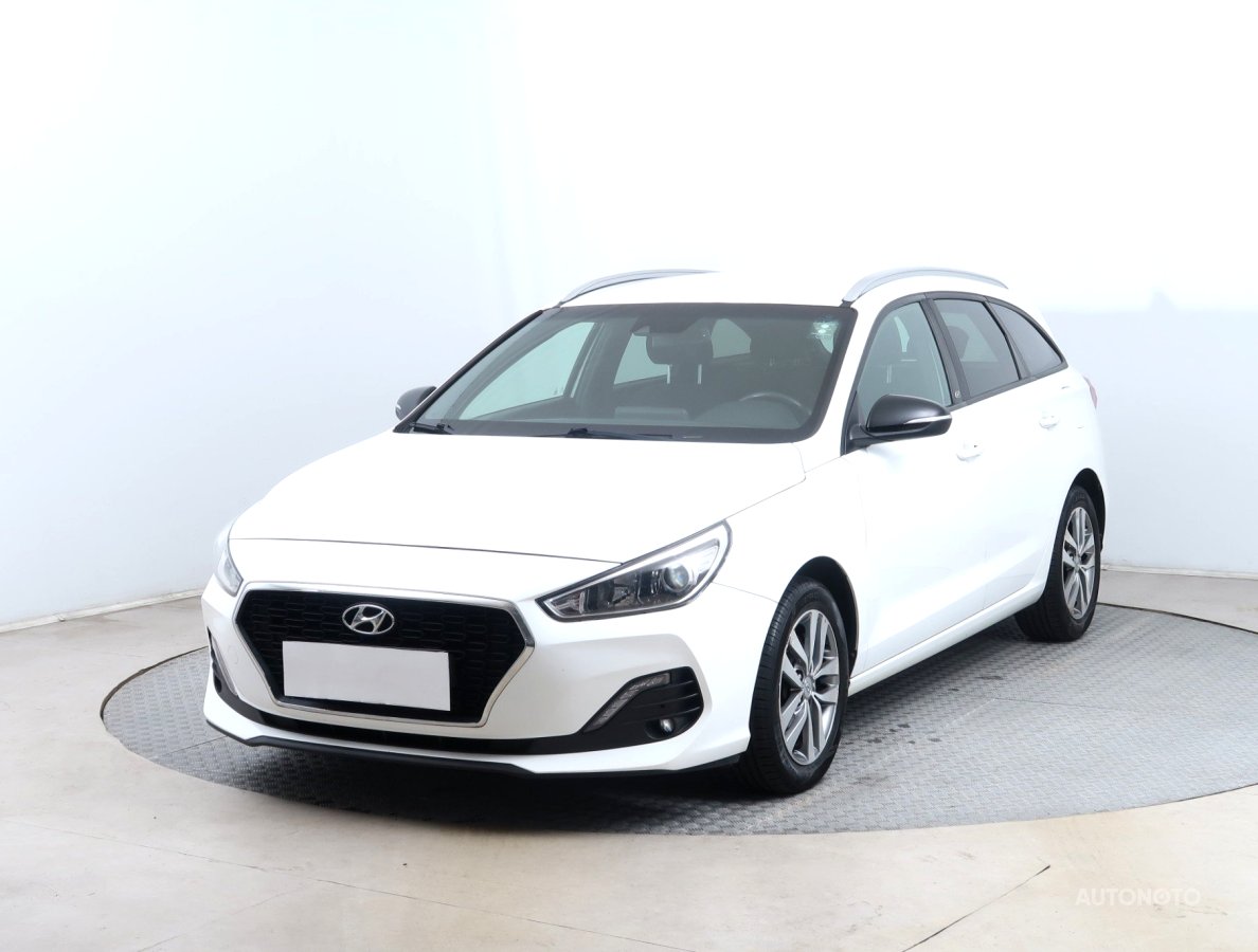 Hyundai i30, 2018 - pohled č. 3