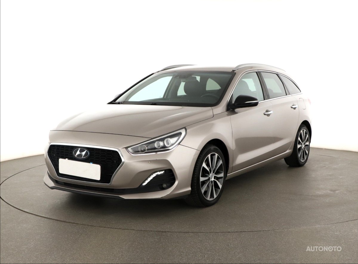 Hyundai i30, 2019 - pohled č. 3