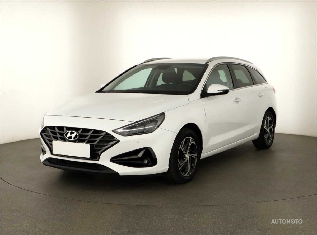 Hyundai i30, 2022 - pohled č. 3