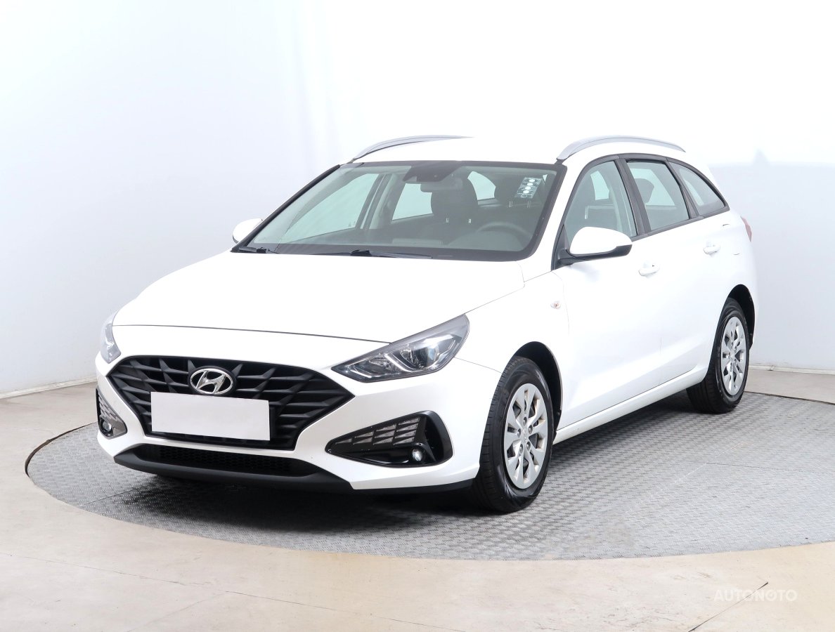 Hyundai i30, 2021 - pohled č. 3