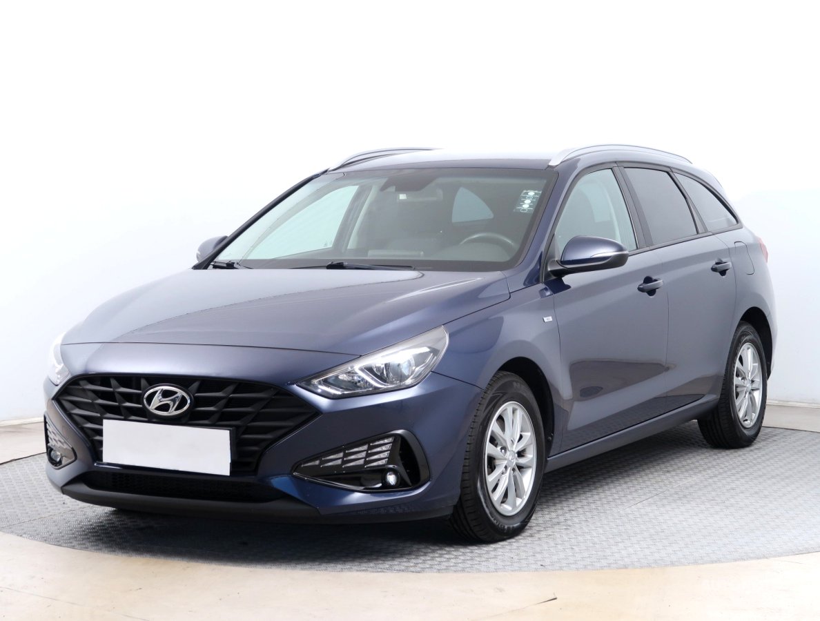 Hyundai i30, 2021 - pohled č. 3