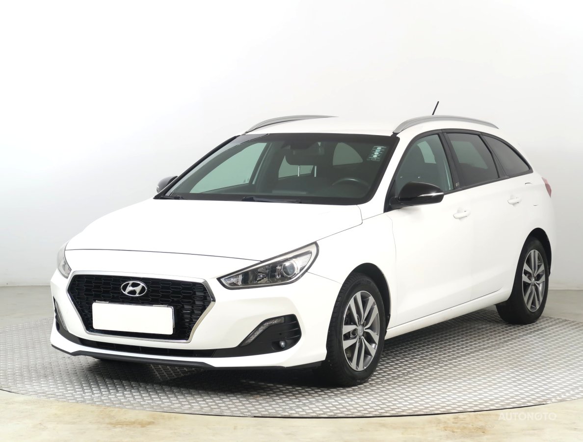 Hyundai i30, 2018 - pohled č. 3