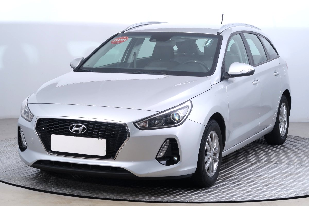 Hyundai i30, 2018 - pohled č. 3
