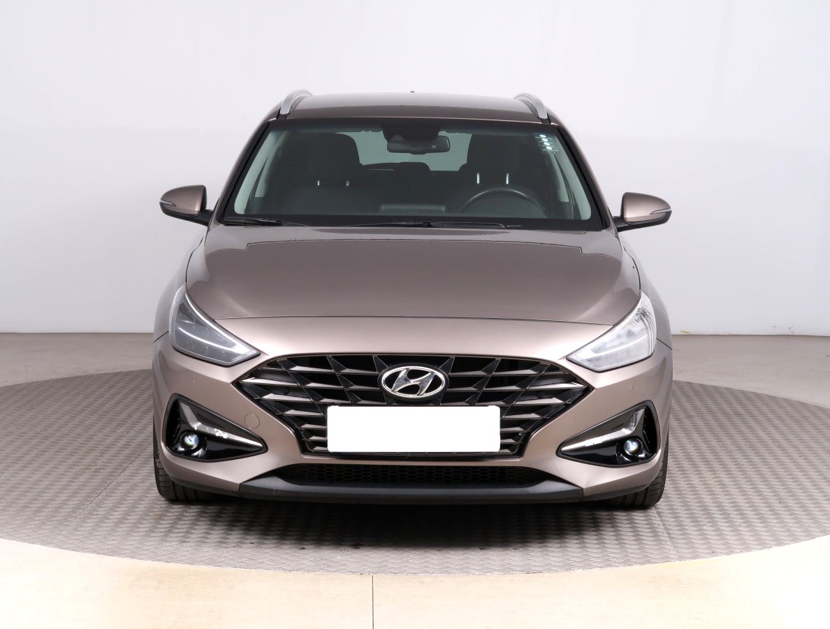 Hyundai i30, 2022 - pohled č. 2