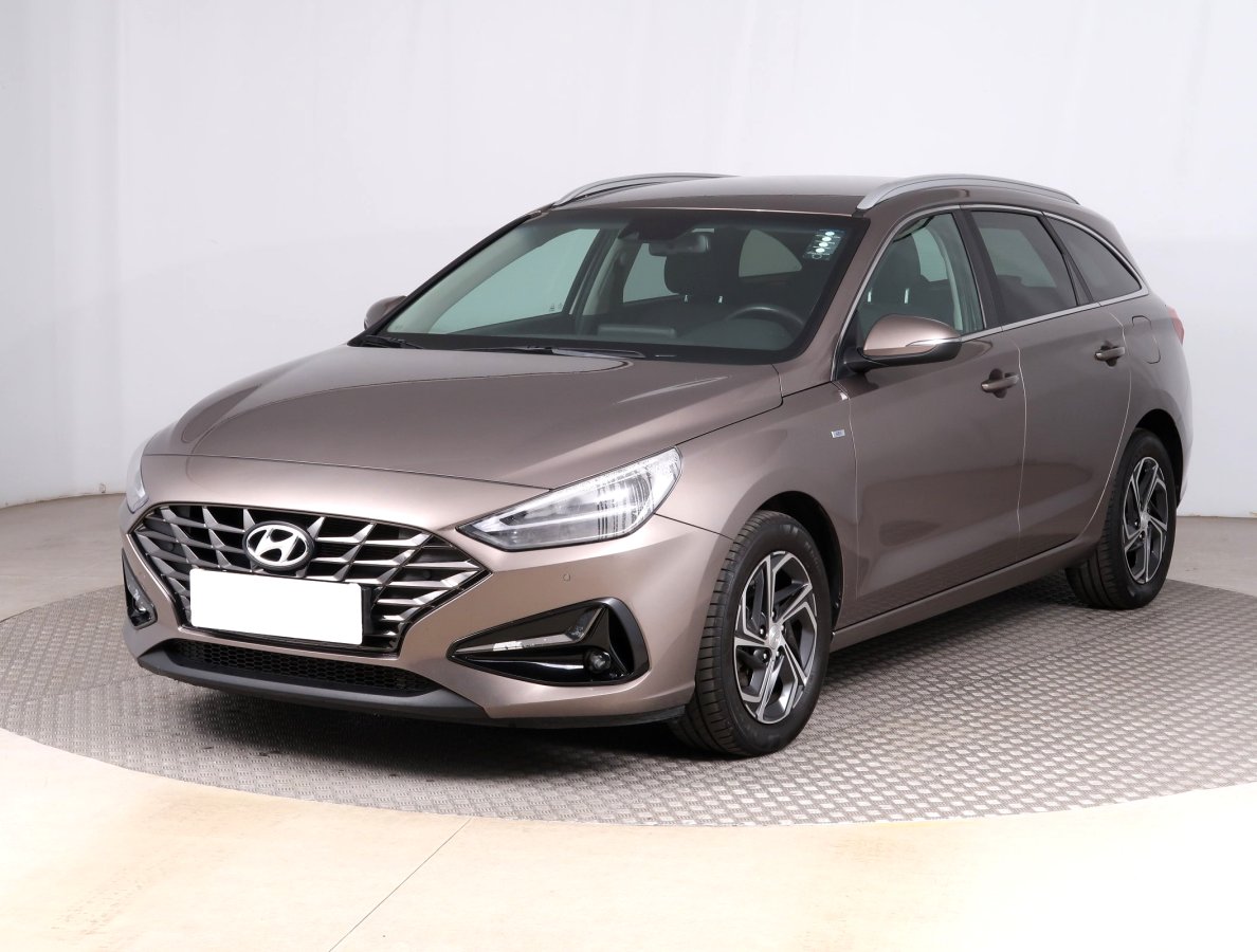 Hyundai i30, 2022 - pohled č. 3
