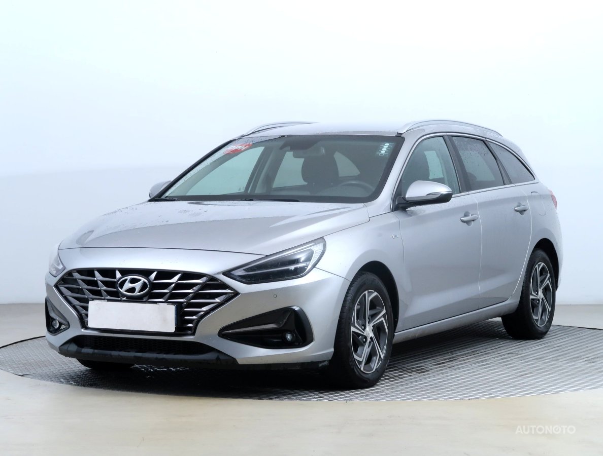 Hyundai i30, 2022 - pohled č. 3