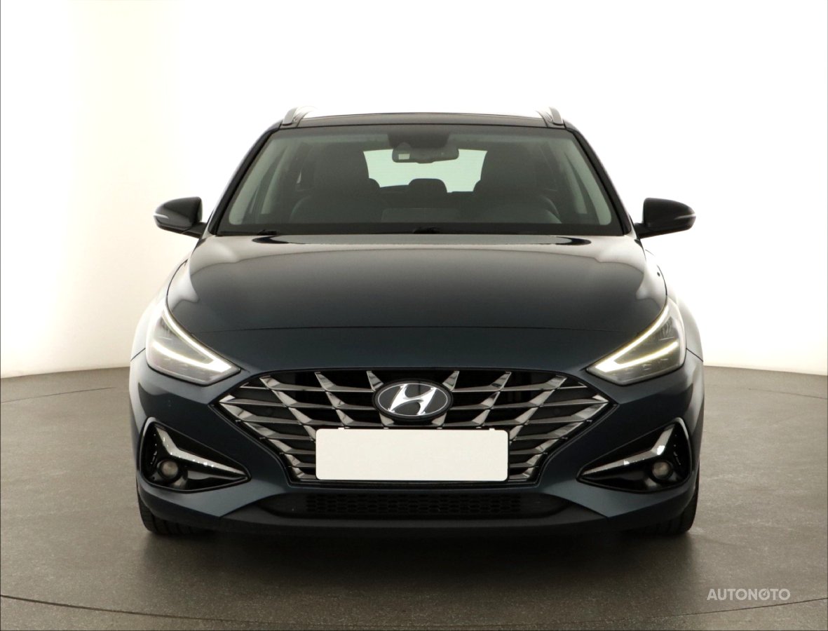 Hyundai i30, 2022 - pohled č. 2