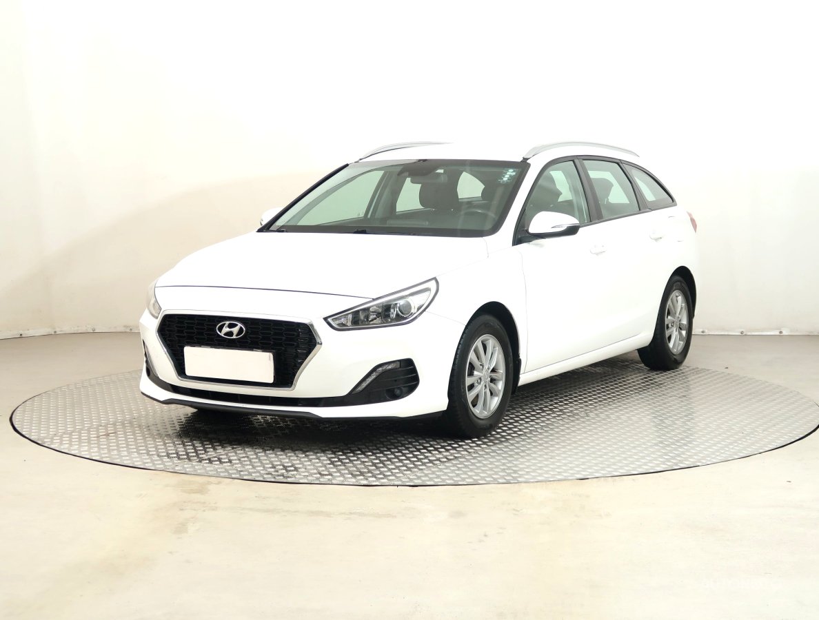 Hyundai i30, 2020 - pohled č. 3
