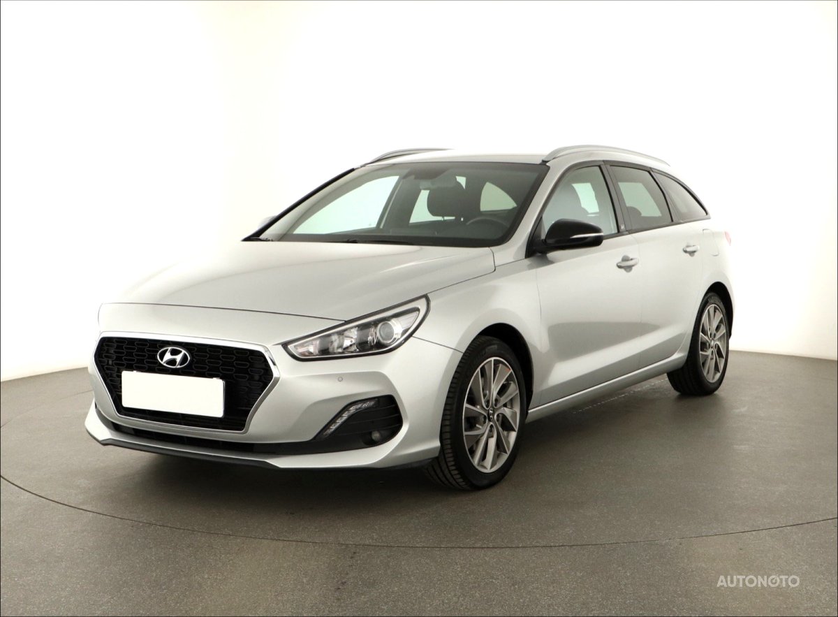 Hyundai i30, 2018 - pohled č. 3