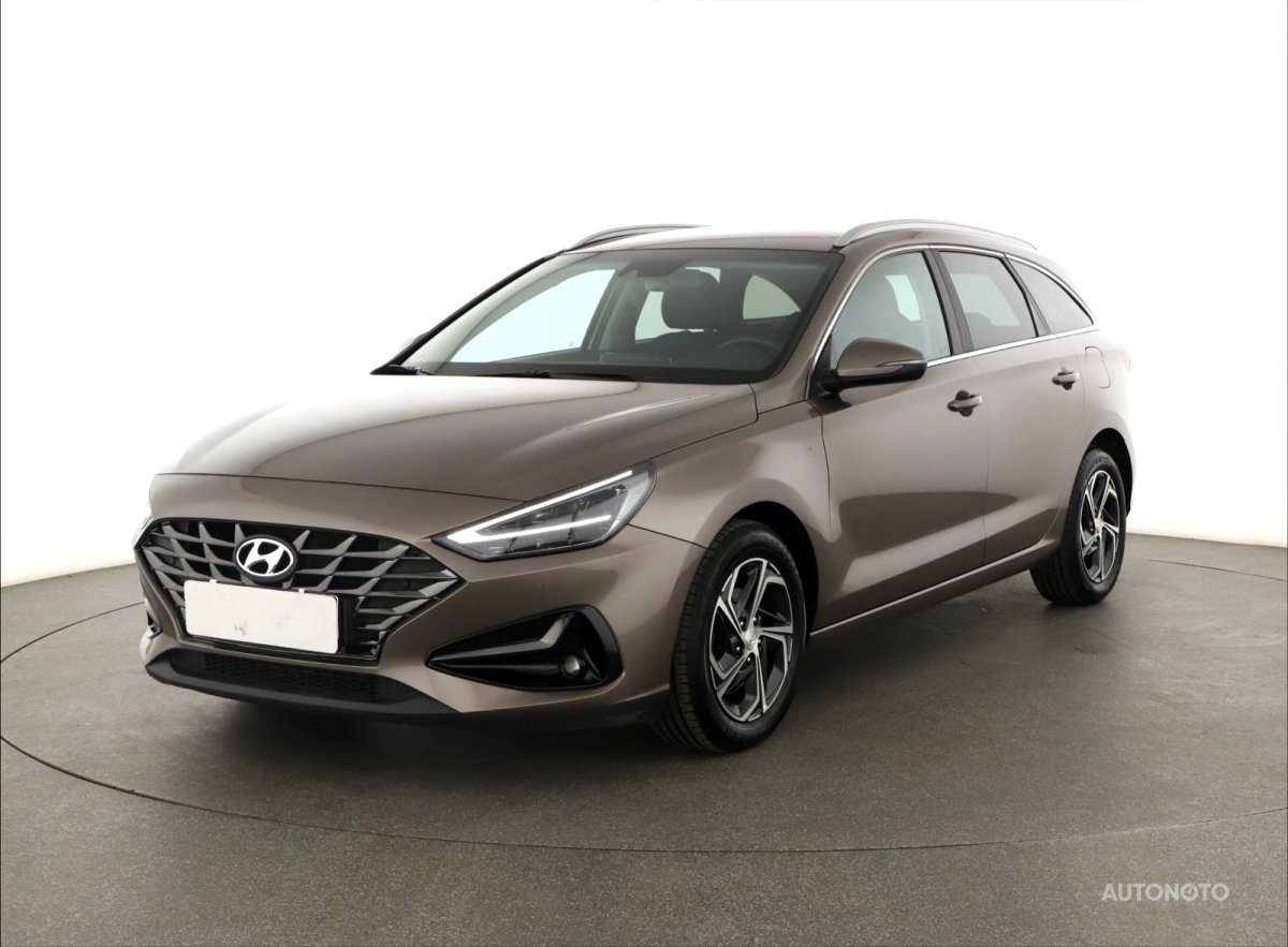Hyundai i30, 2022 - pohled č. 3