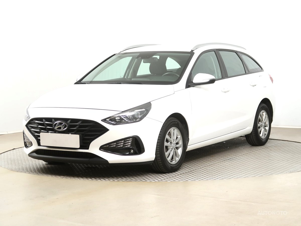 Hyundai i30, 2022 - pohled č. 3