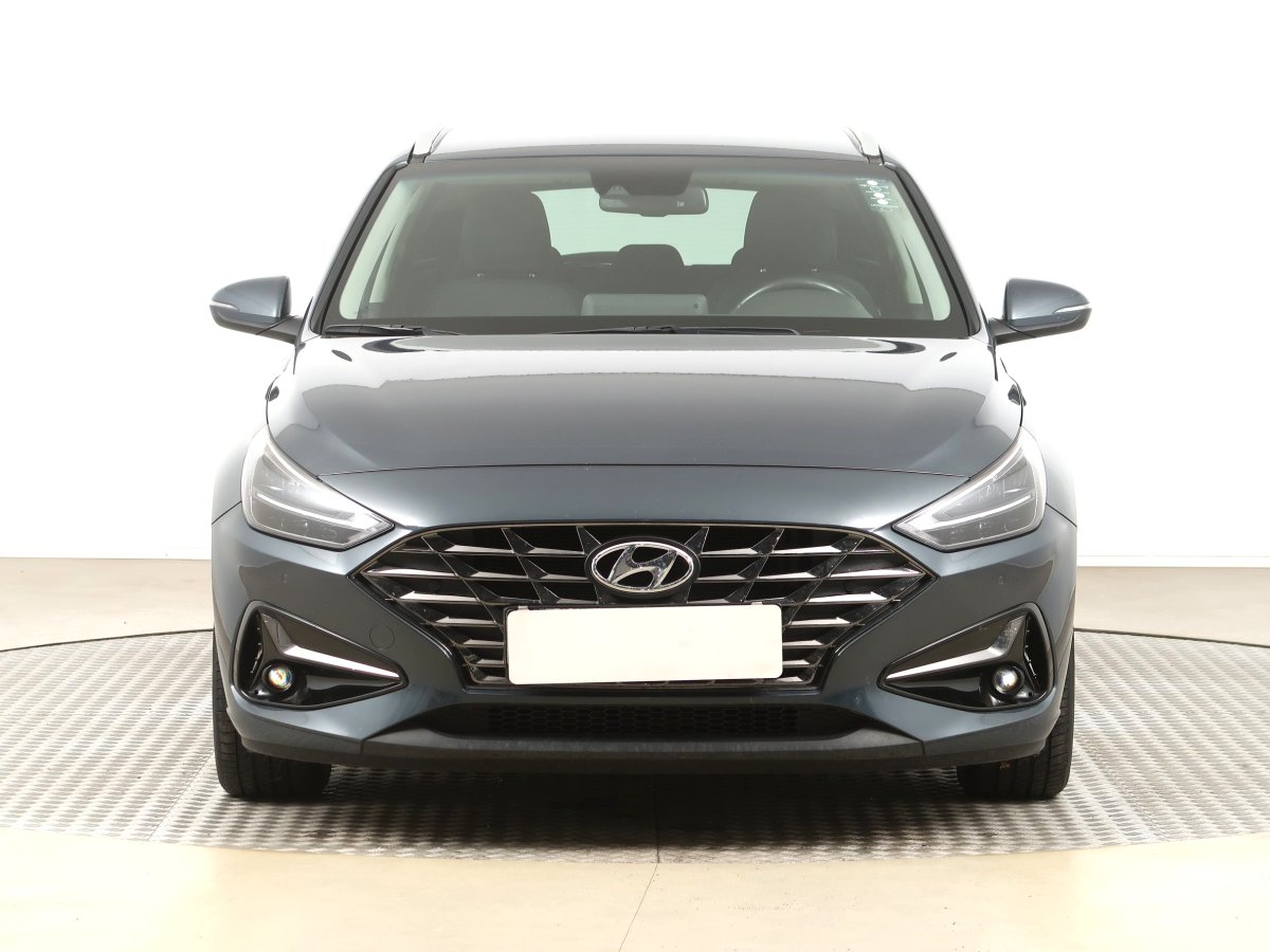 Hyundai i30, 2022 - pohled č. 2