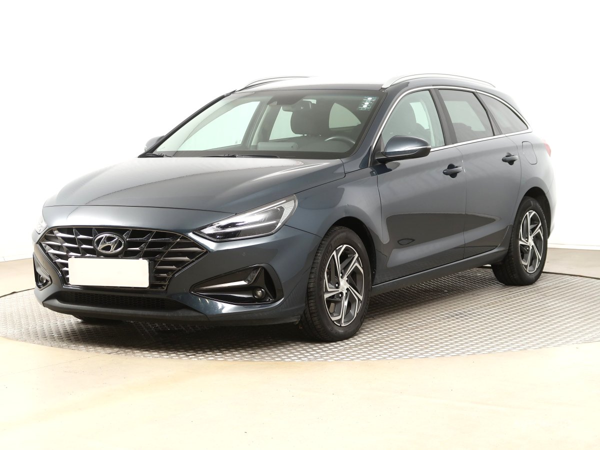 Hyundai i30, 2022 - pohled č. 3