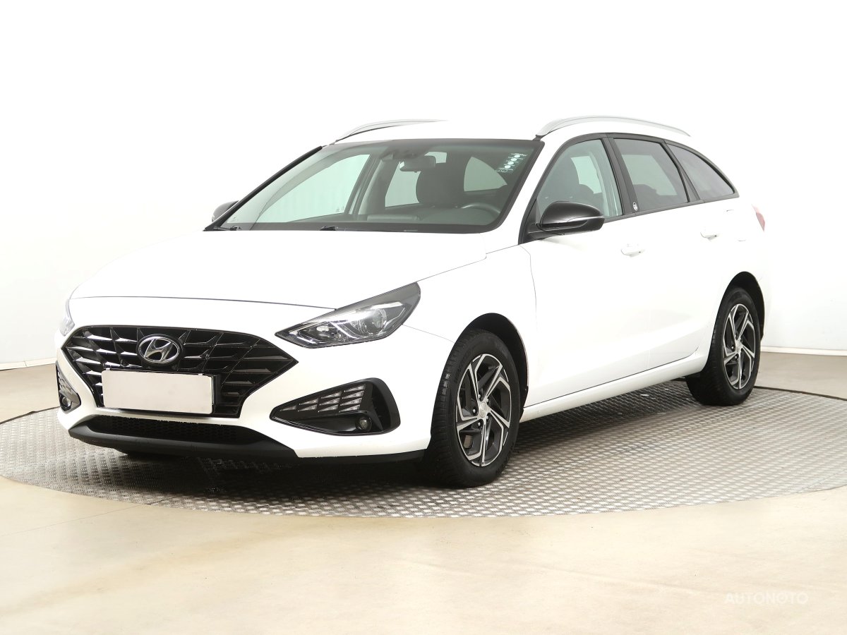 Hyundai i30, 2022 - pohled č. 3