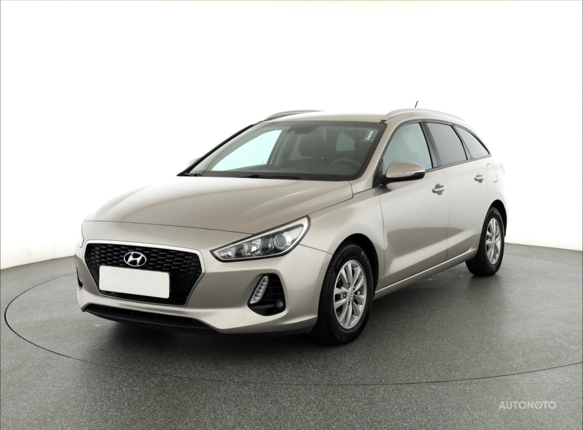 Hyundai i30, 2018 - pohled č. 3