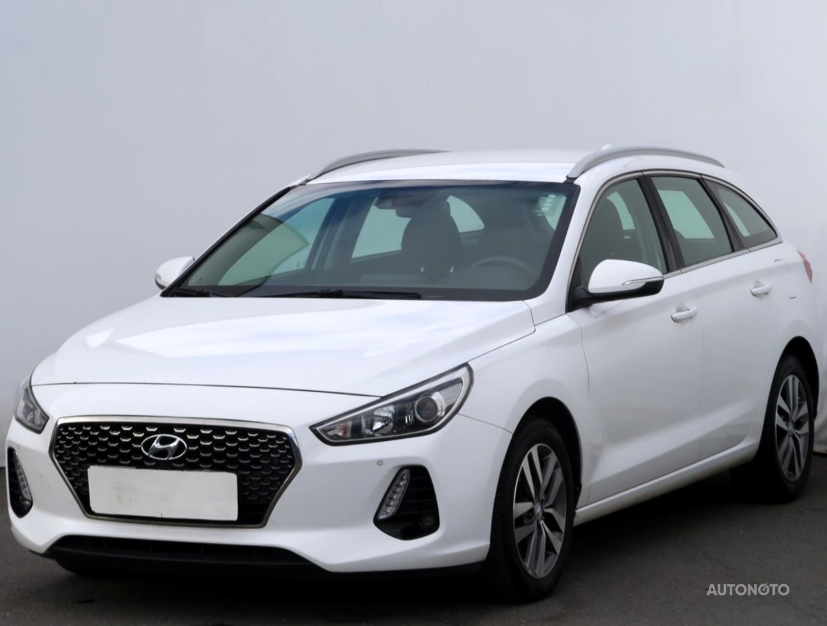 Hyundai i30, 2018 - pohled č. 3