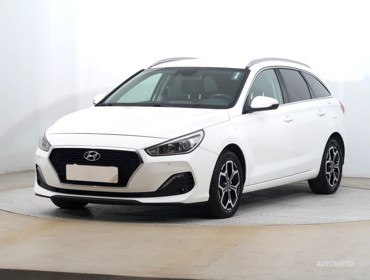 Hyundai i30, 2018 - pohled č. 3