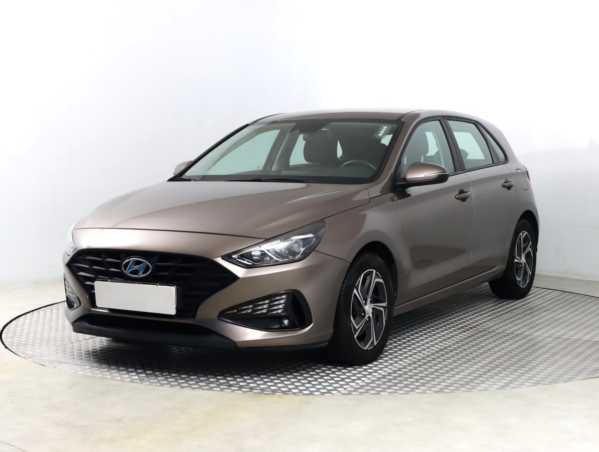 Hyundai i30, 2021 - pohled č. 3